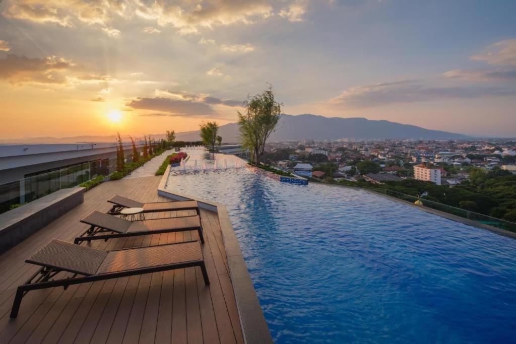 דירות צ'יאנג מאי The Astra Sky River Chiangmai_Sky Pool_Old City מראה חיצוני תמונה