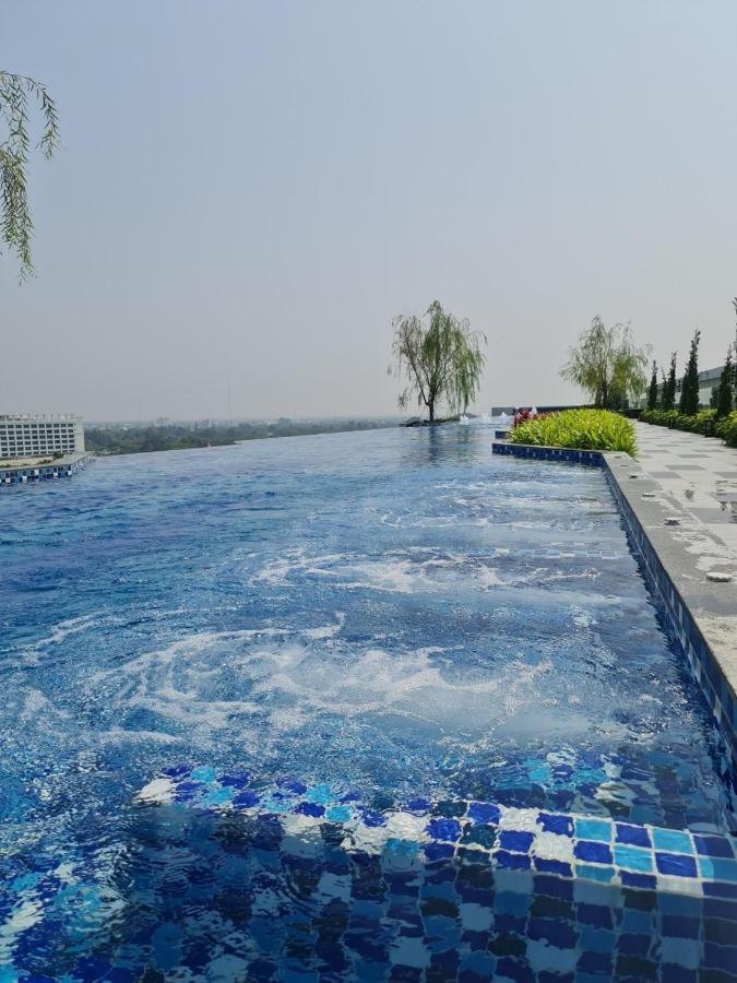 דירות צ'יאנג מאי The Astra Sky River Chiangmai_Sky Pool_Old City מראה חיצוני תמונה